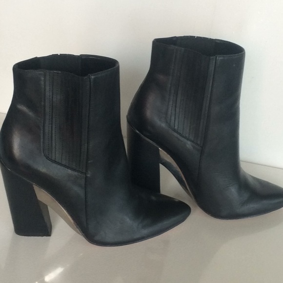 Bcbg ankle boots Clearance